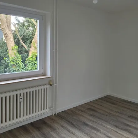 Rent this 2 bed apartment on Moritz-Tigler-Straße 16 in 47137 Duisburg, Germany