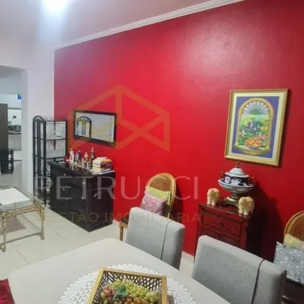 Buy this 2 bed apartment on Edifício Hilário Magro in Avenida Benjamin Constant 1287, Centro