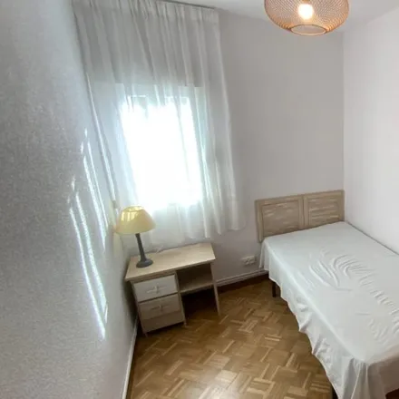Rent this 3 bed room on Calle de la Hacienda de Pavones in 171, 28030 Madrid