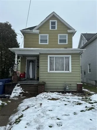 Buy this 3 bed house on 638 30th Street in City of Niagara Falls, NY 14301