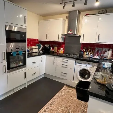 Rent this 3 bed apartment on Rowlands Close in Grahame Park, London
