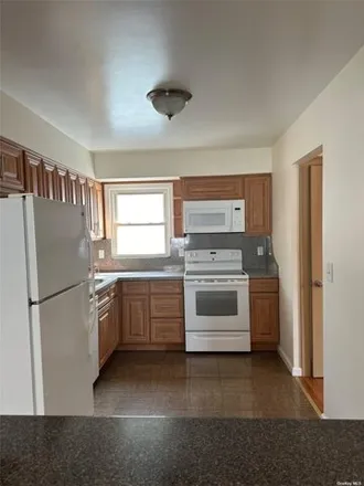 Image 6 - 8 Miriam St Apt 2, Valley Stream, New York, 11581 - House for rent