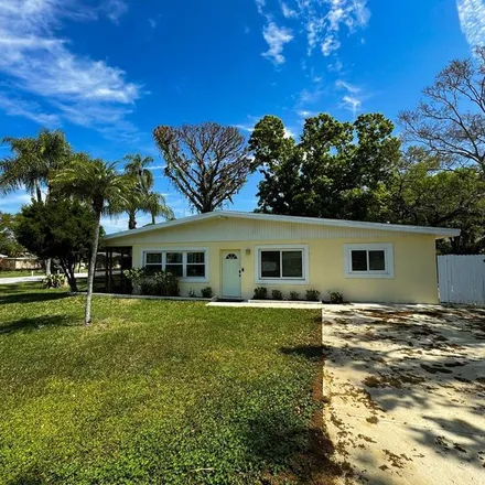 Rent this 3 bed apartment on 3204 Restful Lane in Sarasota County, FL 34231