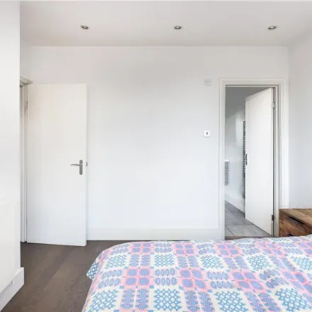 Image 3 - Calvert Avenue, London, E2 7JP, United Kingdom - Apartment for rent