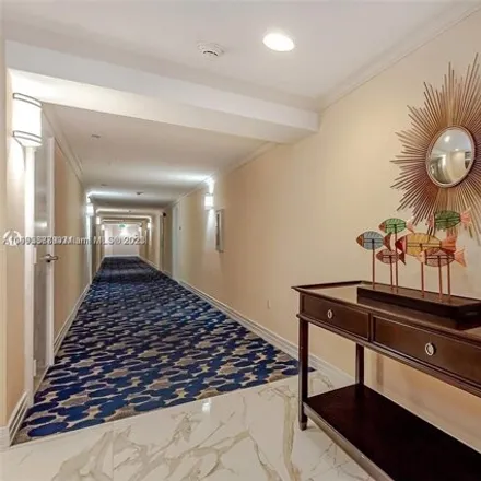 Image 3 - The Collins, 6917 Collins Avenue, Atlantic Heights, Miami Beach, FL 33141, USA - Condo for rent