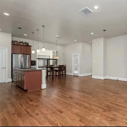 Image 4 - 834 Paige Street, Houston, TX 77003, USA - House for rent