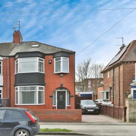 Buy this 3 bed duplex on St Mary's College in Cranbrook Avenue, Hull
