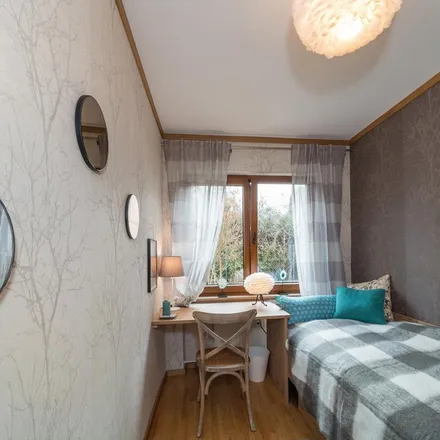 Rent this 1 bed apartment on Spiegelgartenstraße 36 in 91074 Herzogenaurach, Germany