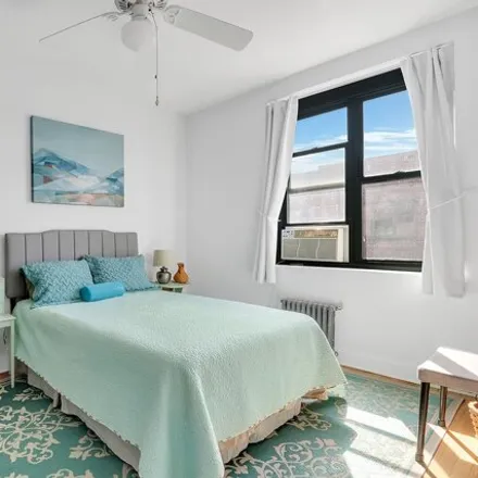 Image 6 - 34-40 79th Street, New York, NY 11372, USA - Apartment for sale