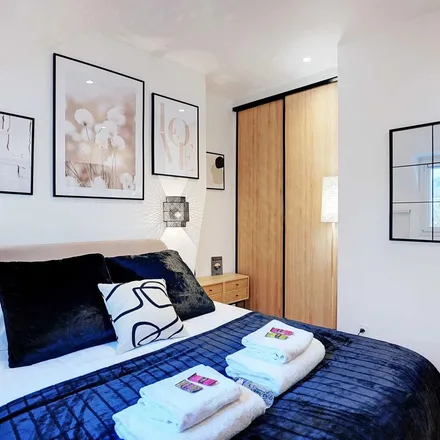 Rent this 2 bed apartment on 1 Rue de Courty in 75007 Paris, France