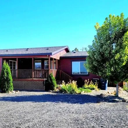 Buy this studio apartment on Barberry Drive in Terrebonne, Deschutes County