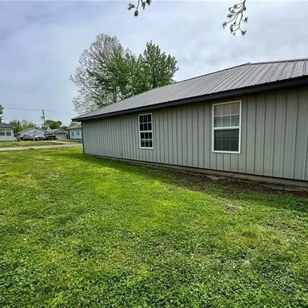 Image 4 - 219 West 19th Street, Baxter Springs, KS 66713, USA - House for sale