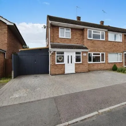 Buy this 3 bed duplex on St Ives Road in Wigston, LE18 2JB