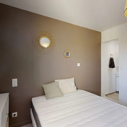 Rent this 1 bed apartment on 79 Avenue de la Gloire in 31500 Toulouse, France