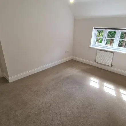 Image 6 - Leyland Road, Braunstone Town, LE3 2JR, United Kingdom - Apartment for rent