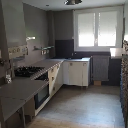 Rent this studio apartment on 26 Avenue des Mazades in 31200 Toulouse, France