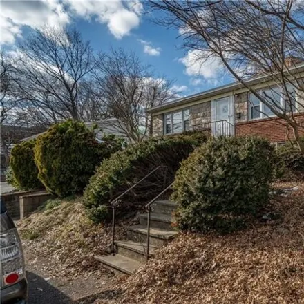 Image 2 - 6 Raybrook Place, City of Yonkers, NY 10704, USA - House for sale