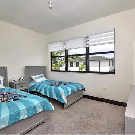 Image 1 - 8842 Northwest 154th Terrace, Miami Lakes, FL 33018, USA - Apartment for rent