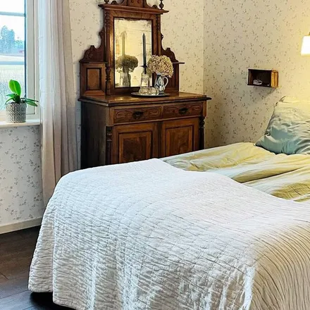 Rent this 3 bed house on Stillingsön in 472 91 Orust kommun, Sweden