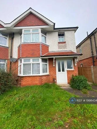 Rent this 6 bed duplex on 303 Burgess Road in Glen Eyre, Southampton