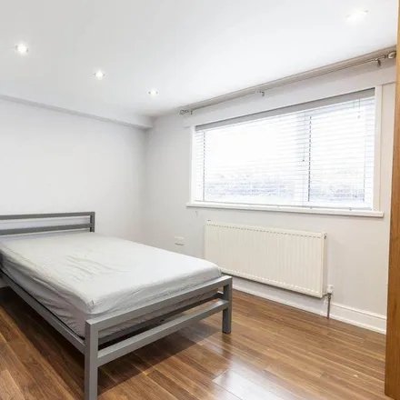 Image 5 - Burnley Road, Dudden Hill, London, NW10 1ED, United Kingdom - Townhouse for rent