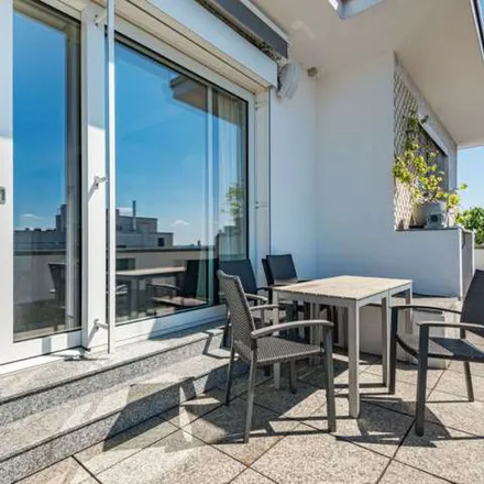 Rent this 1 bed apartment on Turngemeinde Bornheim in Falltorstraße 15, 60385 Frankfurt