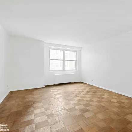 Image 2 - 165 WEST 66TH STREET 8L in New York - Apartment for sale