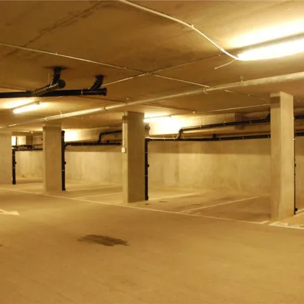 Image 5 - Station View Car Park, Station View, Guildford, GU1 4UU, United Kingdom - Apartment for rent