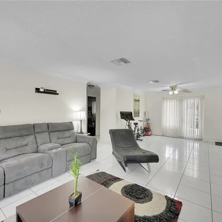 Image 6 - 2782 Southwest 8th Street, Fort Lauderdale, FL 33312, USA - House for sale