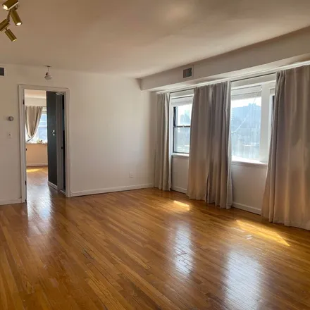 Rent this 3 bed apartment on 36 Wood Place in Jersey City, NJ 07307