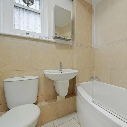 Image 5 - Leighton Mansions, Greyhound Road, London, W14 9SQ, United Kingdom - Apartment for rent
