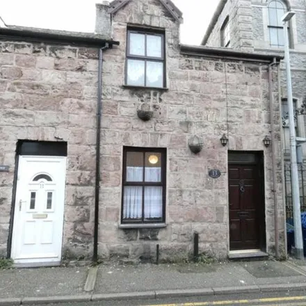 Rent this 2 bed townhouse on Ty'n Llwyn in 28 Garnon Street, Caernarfon