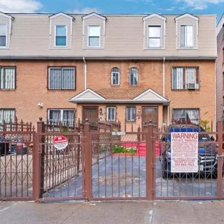 Image 1 - 2359 Valentine Avenue, New York, NY 10458, USA - Duplex for sale