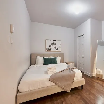 Image 5 - Mile End, Montreal, QC H2T 2B1, Canada - Apartment for rent