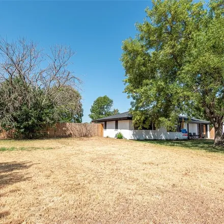 Image 6 - 414 Palo Pinto Street, Millsap, Parker County, TX 76066, USA - House for sale