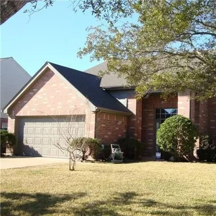 Rent this 3 bed house on 3128 Rimrock Drive in Missouri City, TX 77459