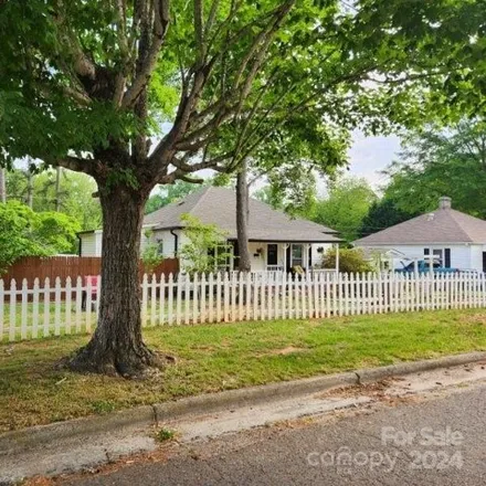 Image 6 - 132 Oak St, Clover, South Carolina, 29710 - House for sale