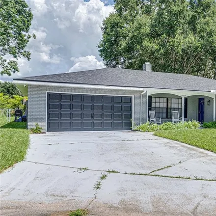 Buy this 3 bed house on 2002 Varner Circle in Polk County, FL 33884