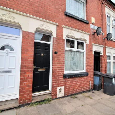 Image 4 - Beatrice Road, Leicester, LE3 9FD, United Kingdom - Townhouse for rent