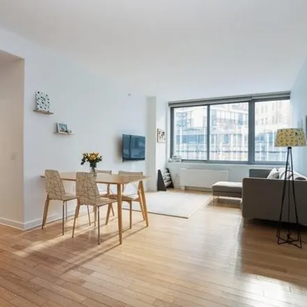 Image 2 - 1 Rockwell Place, New York, NY 11217, USA - Condo for sale
