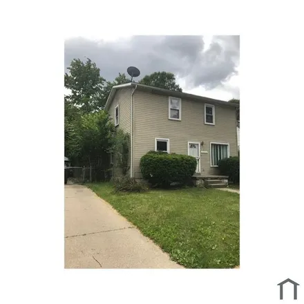 Rent this 4 bed apartment on Woodward / Gratiot NS (NB) in Woodward Avenue, Detroit