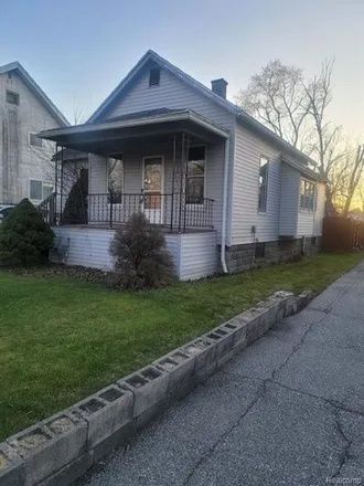 Buy this 2 bed house on 1577 Hiland Street in Saginaw, MI 48601