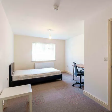 Image 6 - Room 2 - Leaper Street, Derby, Derbyshire, De1 3nb low security deposit - House for rent