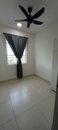 Rent this 3 bed apartment on Jalan Pekaka 8/9 in Kota Damansara, 47930 Petaling Jaya
