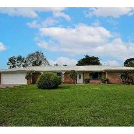Buy this 4 bed house on 707 Kent Street in Jeanerette, LA 70544