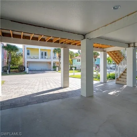 Image 5 - 379 Delmar Avenue, Fort Myers Beach, Lee County, FL 33931, USA - House for sale