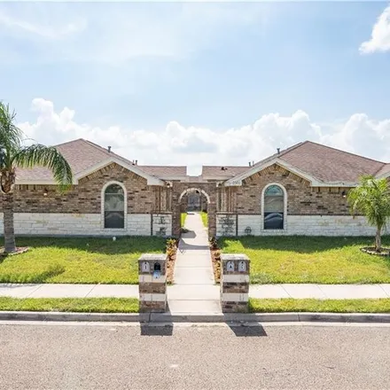 Image 1 - 2302 North Friday Avenue, Tagle Colonia Number 1, Pharr, TX 78577, USA - Duplex for sale