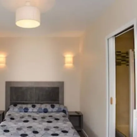 Rent this 2 bed apartment on 64220 Estérençuby