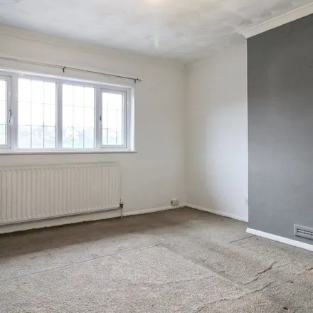 Image 1 - St. George's Crescent, Gravesend, DA12 4AR, United Kingdom - Apartment for rent