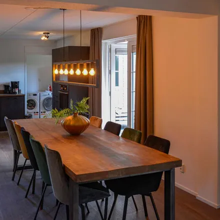 Rent this 6 bed apartment on Struytse Hoeck in Amnesty Internationallaan, 3223 DB Hellevoetsluis